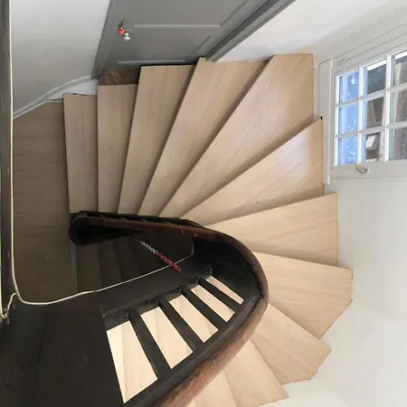 Le Lord أونفلور